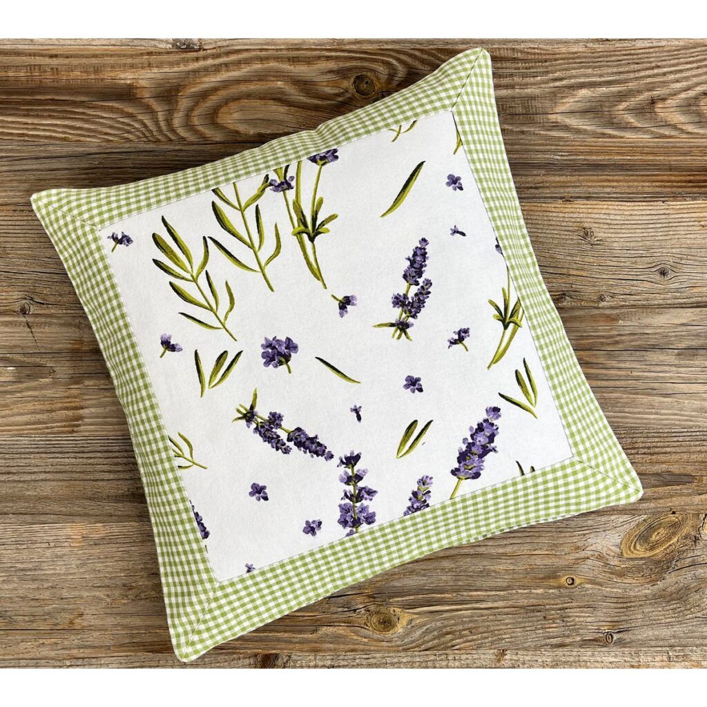 matches21 - Webshop Kissenhuelle gestreift LAVINA Landhaus Lavendel Druck 40x40 cm 126828 1 1