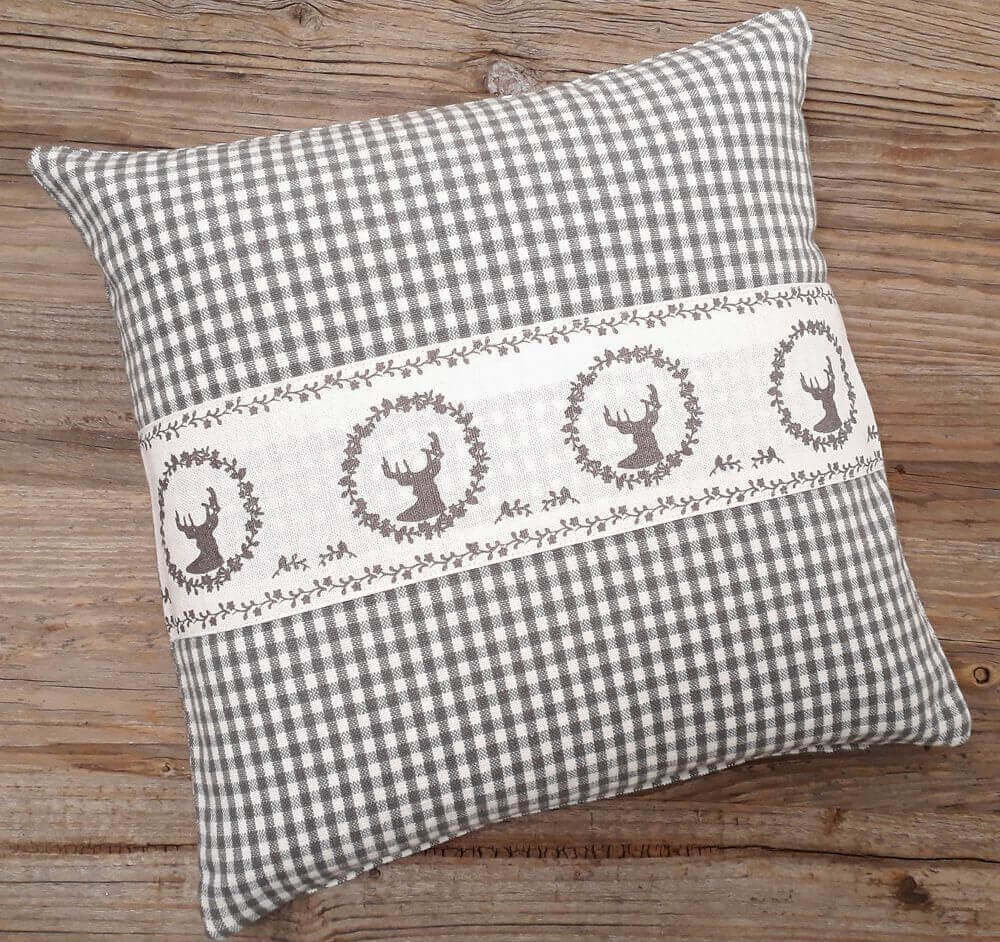 matches21 - Webshop Kissenhuellen Heimtextilien Landhaus RESI kariert und Hirsch 30x30 cm 3 Farben 117692 3 1 4