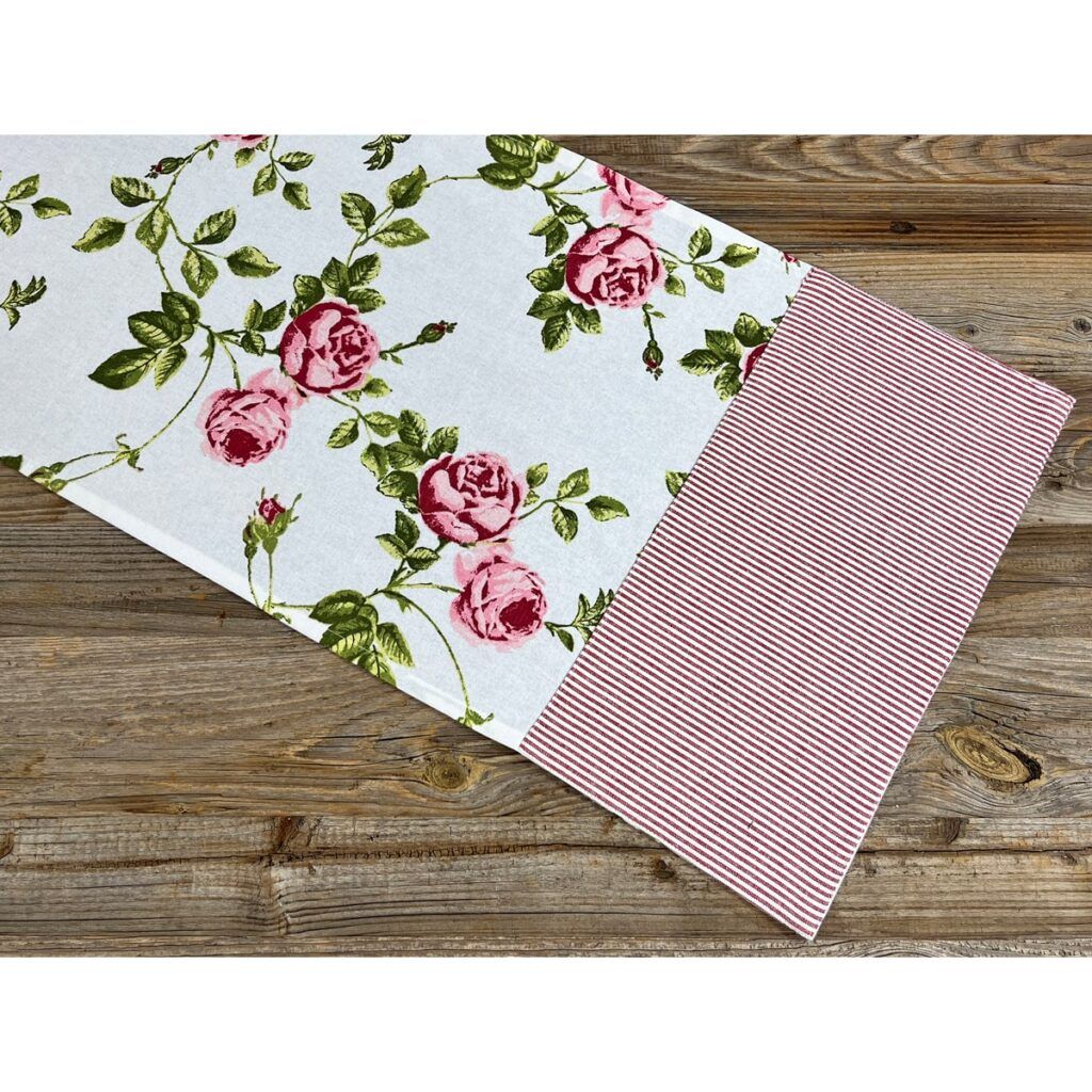 matches21 - Webshop Tischlaeufer Tischdecke DORRIT Tischdeko Landhaus Rosen Druck rosa 126812 1 1 8