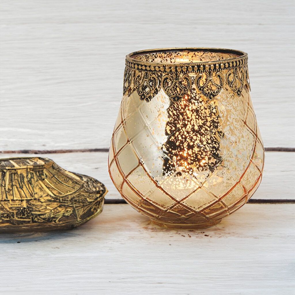 matches21 - Webshop Vintage Kerzenglas Windlicht gold in 3 Groessen Modernes Windlichtglas als Kerzenstaender Laterne und Teelichthalter Boho Kerzenhalter Teelichtglas fuer Wohnzimmer Tisch Deko Balkon 13 16