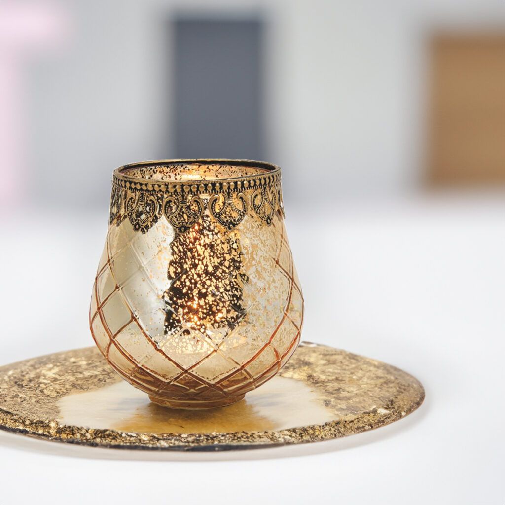 matches21 - Webshop Vintage Kerzenglas Windlicht gold in 3 Groessen Modernes Windlichtglas als Kerzenstaender Laterne und Teelichthalter Boho Kerzenhalter Teelichtglas fuer Wohnzimmer Tisch Deko Balkon 30 31