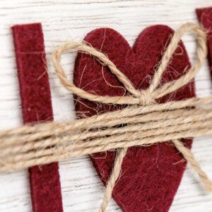 matches21 Wechselrahmen 3D Schriftzug LOVE Bilderrahmen Holz weiss rot 1 Stk 10x15 cm 123563 1 4