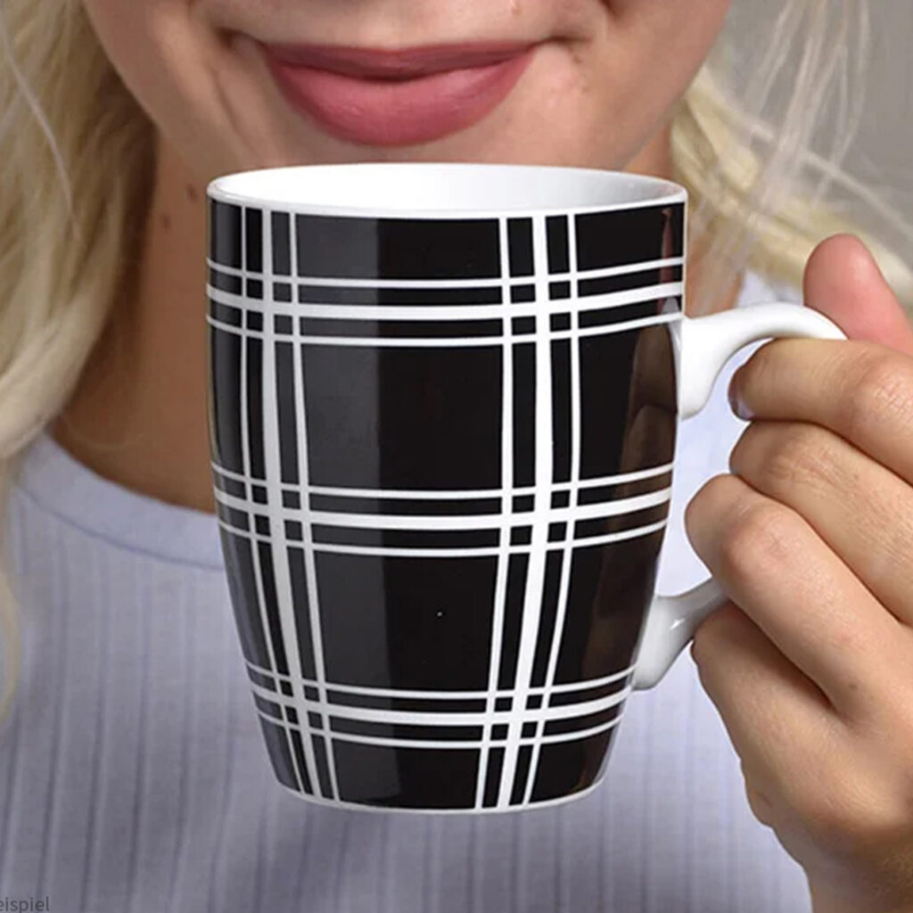 matches21 - Webshop Kaffeetassen Tassen schwarz weisse Streifen und Karo Designs Porzellan 4er Set sort 10 cm 122065 4 5