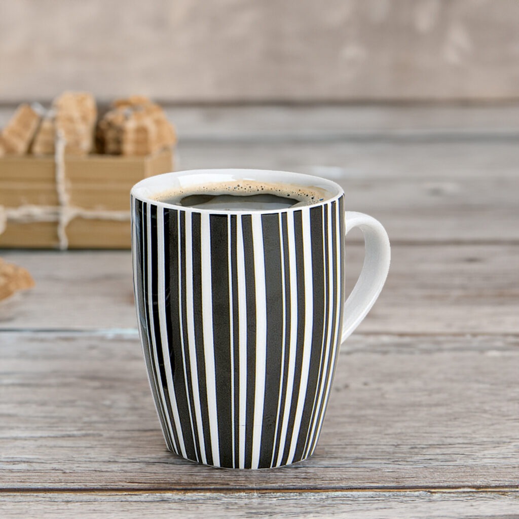 matches21 - Webshop Kaffeetassen Tassen schwarz weisse Streifen und Karo Designs Porzellan 4er Set sort 10 cm 122065 5 6