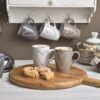 matches21 - Webshop Tasse Becher Herzen Herzdekor grau weiss und beige 1 Stk B WARE Keramik 11 cm 250 ml 110637 1 1 6